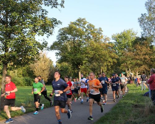 Meldet eure Teams jetzt an und seid beim Firmenlauf Waiblingen mit dabei!